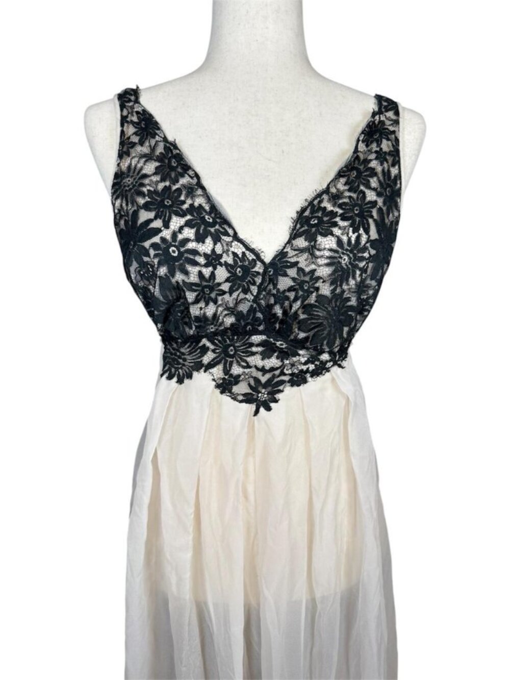Leonora Inc. sleeveless cream semi-sheer nightgown slip floor length